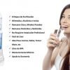 Banner de agua y salud, con beneficios de tomar agua purificada por un purificador de agua y foto de mujer bebiendo agua filtrada mientras sonríe